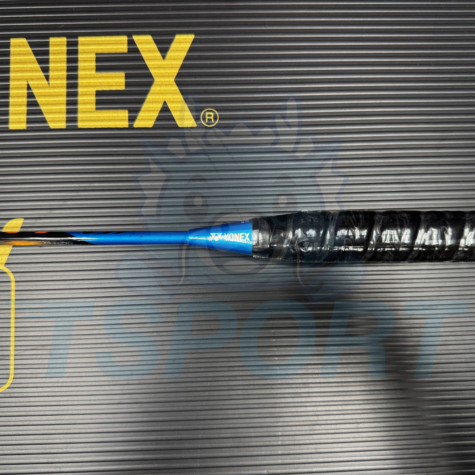 [Collect] Yonex Astrox 77 Badminton Racket - Blue