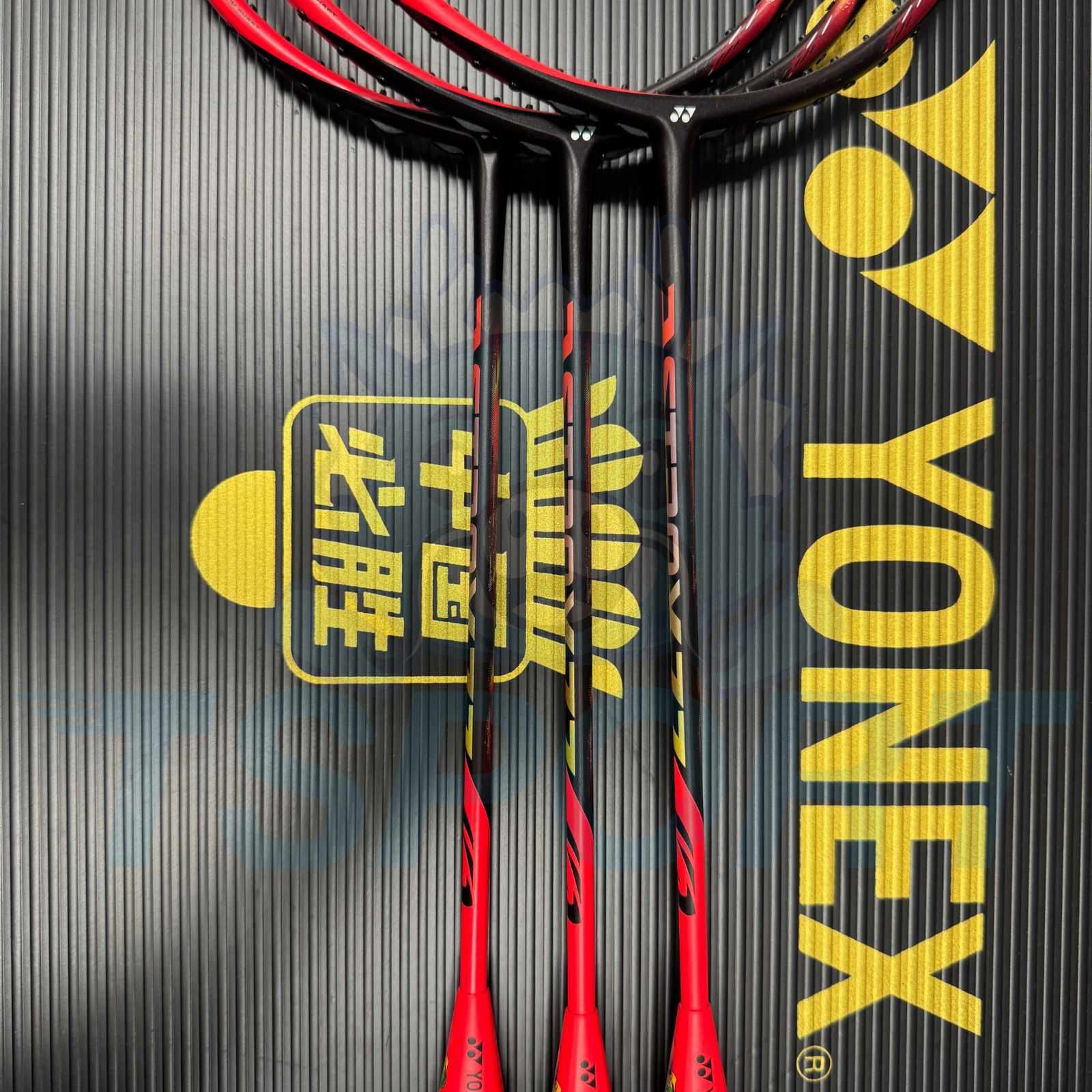 [Collect] Yonex Astrox 77 Badminton Racket - Red