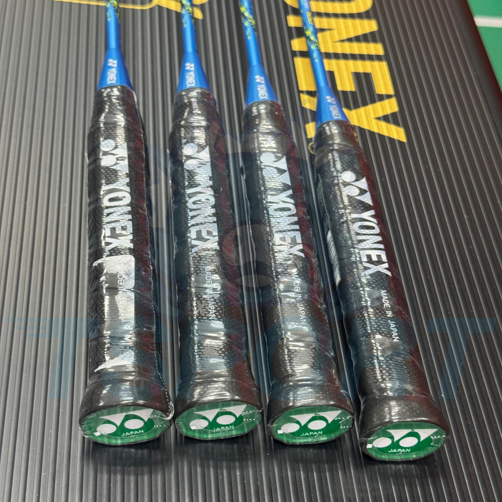 [Collect] Yonex Nanoflare 700 Badminton Racket - Cyan