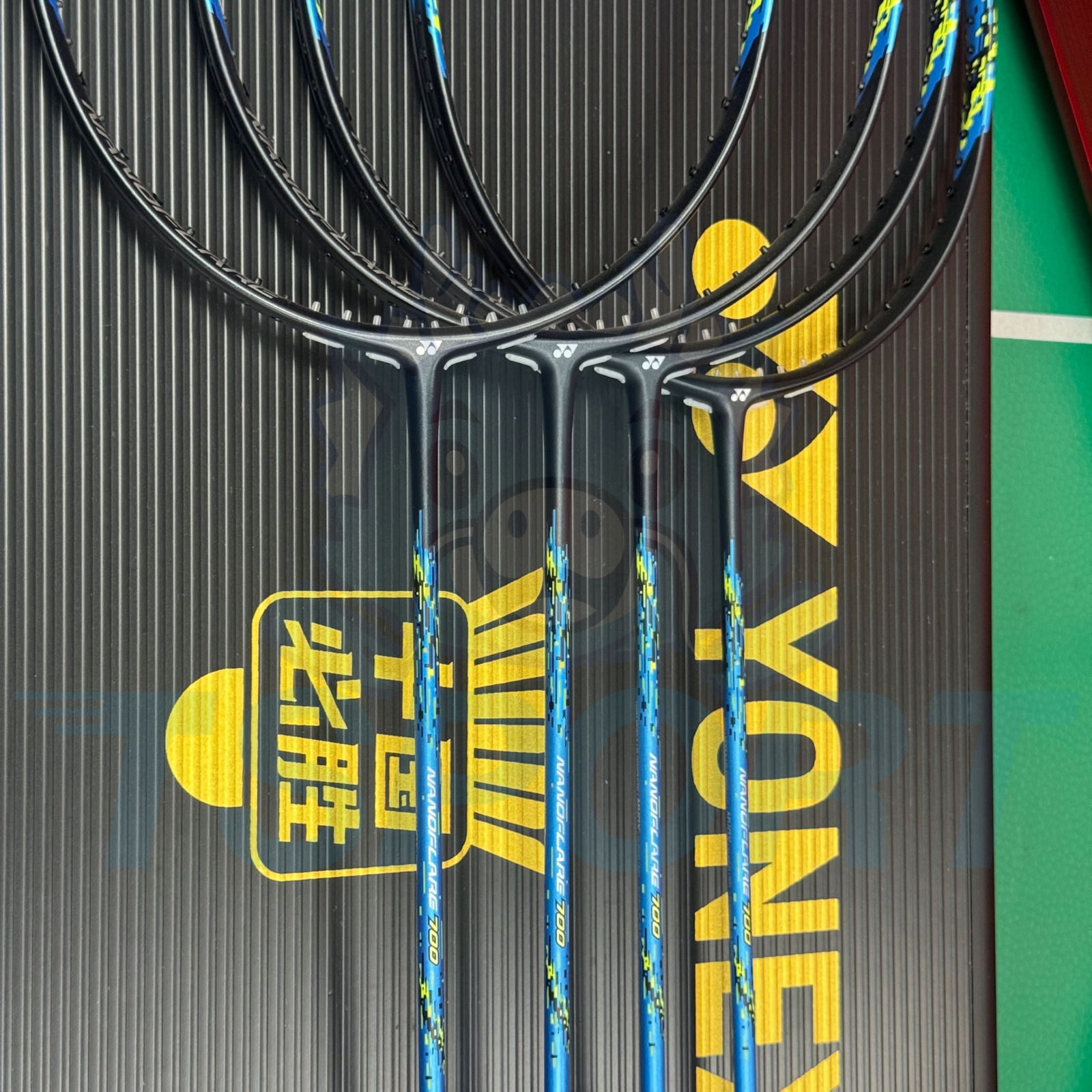 [Collect] Yonex Nanoflare 700 Badminton Racket - Cyan
