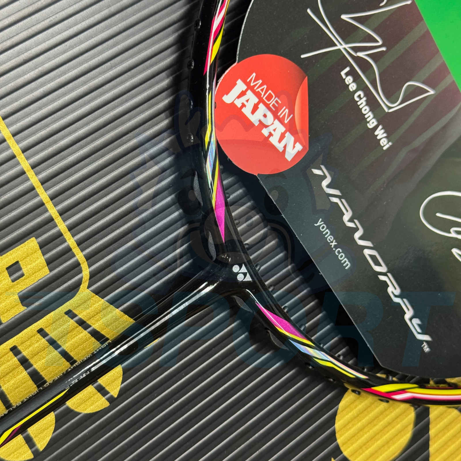 [Collect] Yonex Nanoray 800 Badminton Racket - Black Magenta
