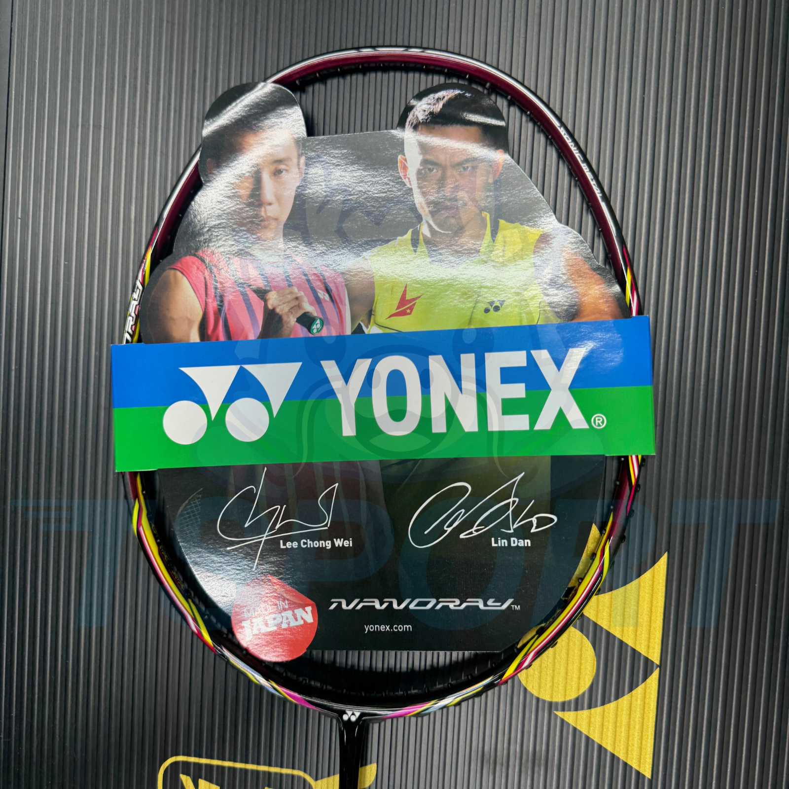 [Collect] Yonex Nanoray 800 Badminton Racket - Black Magenta