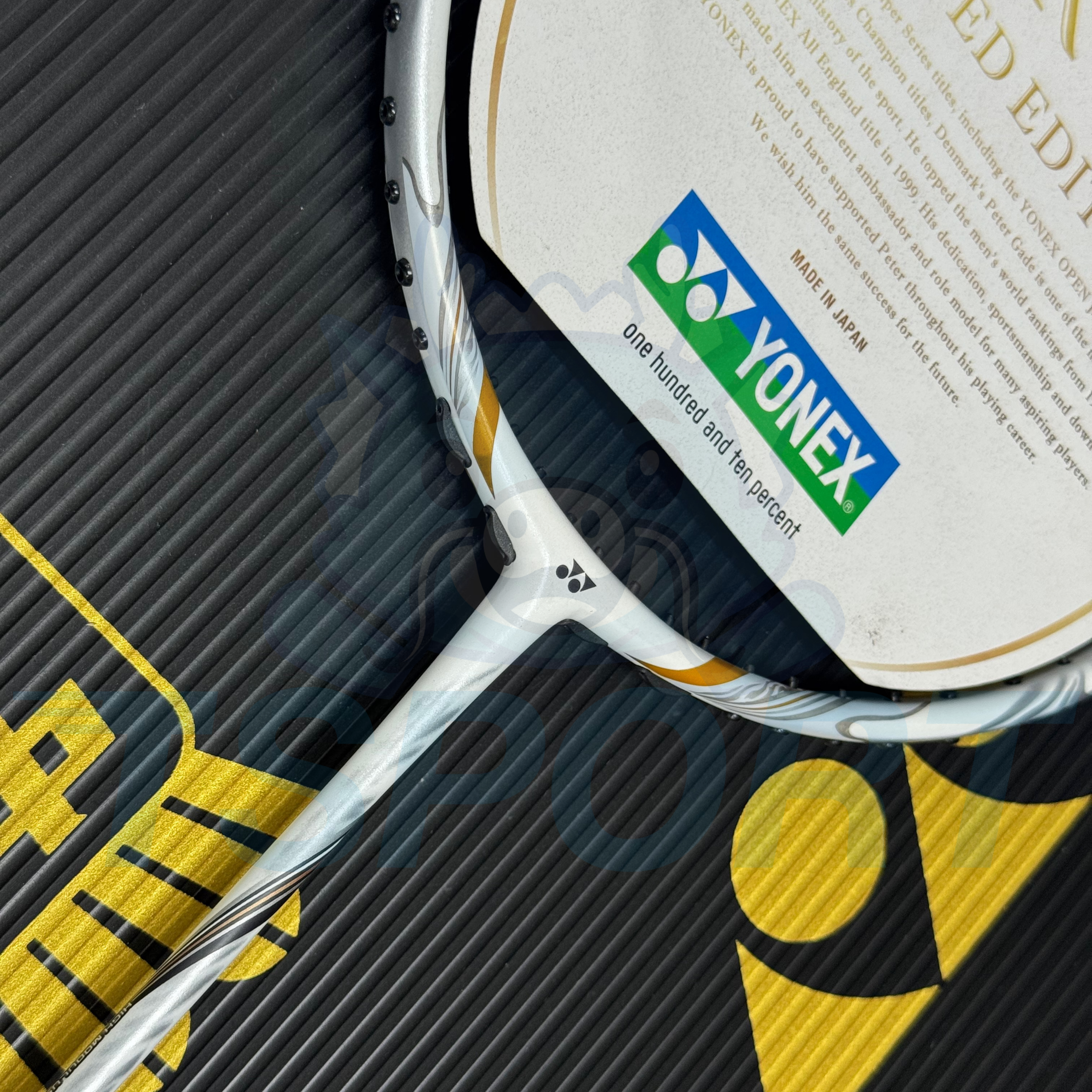 [Collect] Yonex Voltric 80 Peter Gade Limited Badminton Racket - White