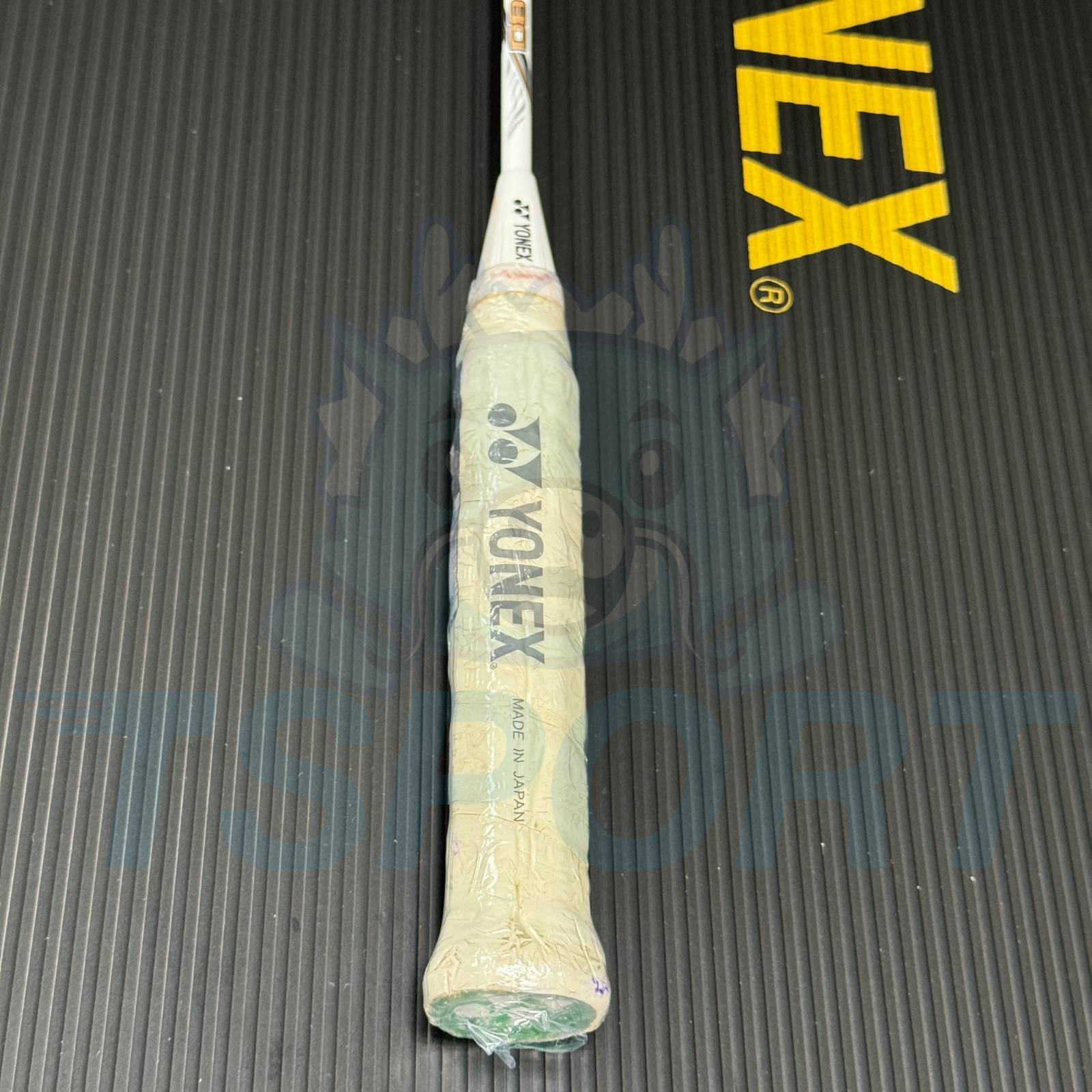 [Collect] Yonex Voltric 80 Peter Gade Limited Badminton Racket - White