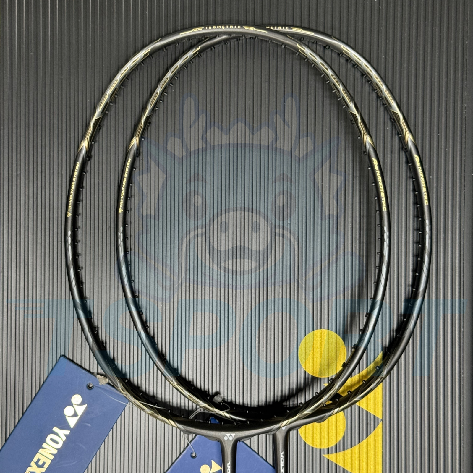 [Collect] Yonex Voltric Z Force II Limited Badminton Racket - Black / Gold