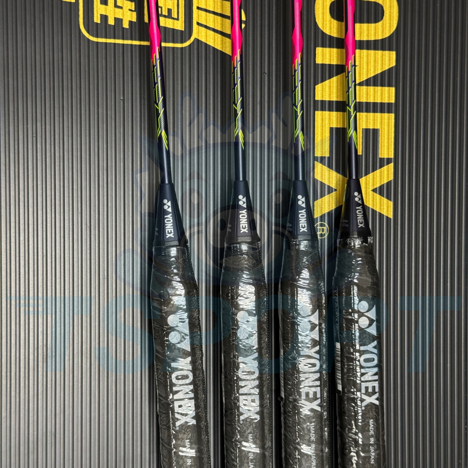 [Collect] Yonex x Lei Chong Wei Voltric Z-Force II Limited Badminton Racket - Pink
